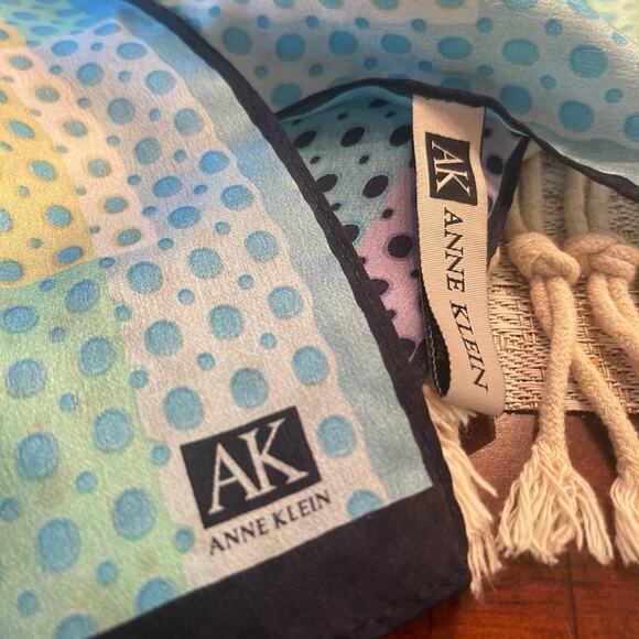Anne Klein Scarve 100% silk - Picture 2 of 6